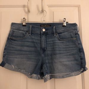 Abercrombie & Fitch High Rise Short - Size 4